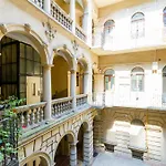 Cosy Queen Erzsebet