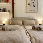 Romantic City Centre Flat - Alexandra Apartment