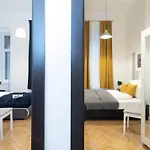 Ultra Central Large Stylish Apartment