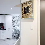 Venus Apartments - Broadway II