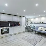 Venus Apartments - Broadway II