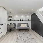 Venus Apartments - Broadway II