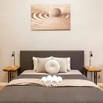 Charming & Cozy Central Suite By Prestige Homes