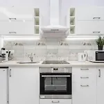 Cozy 2 Bedroom 2 Bathroom Apartment In The City Centre