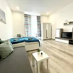 Relax Home With 2 Bedroom, 2 Bathroom For 6 People In The City Centre Free Coffee