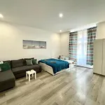 Relax Home With 2 Bedroom, 2 Bathroom For 6 People In The City Centre Free Coffee
