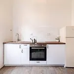 Westend Prime Location Apartment