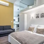 Charming Apartment At Central Location