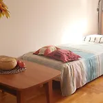 Room In Budapest - Parliament View Hideaway - Near Buda Castle And Margaret Island