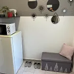 Cozy Apartment Close To M0 Way
