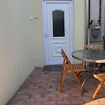 Cozy Apartment Close To M0 Way