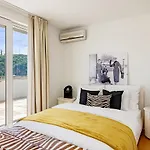 Bella Vista