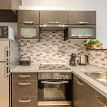 Free Parkin Sensational Location 3Room Apt