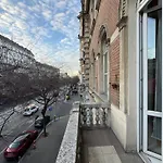 Extravagant & Modern Grand Suite In The Center Of Budapest