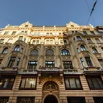Spacious 5Br Retreat For 16 By Dohany Synagogue & Fashion St