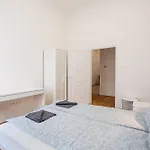 Luxurious Downtown Family Suite