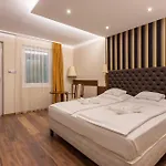 Szonyi Garden Hotel Pest