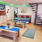 Acacia Downtown Apartment