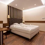 Szonyi Garden Hotel Pest
