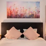 Blush & Gold Boutique Rooms B25 Nr 1