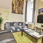 W46 - With 3 Bedrooms 2Ac Max8 In Centrum
