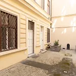 Lucky 54 Apartment