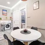 Sea Holly Apartment - With Perfect Location 2 Separate Bdrms