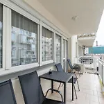 Party & Chill - Downtown Center With Big Balcony And Ac