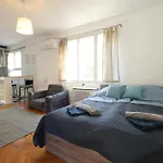 Golden Pear Apartman