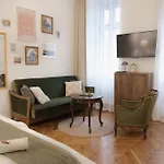 New - Golden Central Budapest Apartment