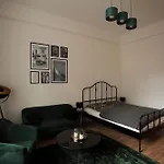 Green Greguss Apartment - Near M2 Metro