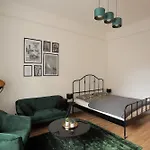 Green Greguss Apartment - Near M2 Metro