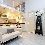 Lovely Danube Retreat By Nw
