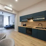 Luxe & Charm Central Grand Suite With 3Bedrm, 3Bathrm