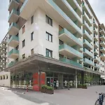 Central Modern And Sunny Apartment With Balcony