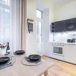 Central - Comfy - Easy