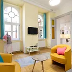 Minded Manor 3-Bdr Apartment