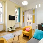 Minded Manor 3-Bdr Apartment