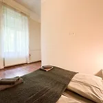 Stylish Central 1Br Apt - Flora\'S House