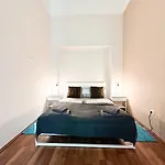 Stylish Central 1Br Apt - Flora\'S House