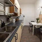Central Apartment Urban Jungle In Budapest