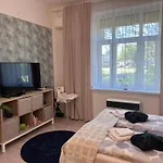 Drop House - One Bedroom