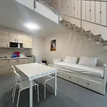 Iza-Szondi Homes