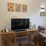 Next To Opera House, City Center Apartment 2