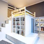 Central - Cozy - Colourful