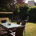 Elek Garden Apartman