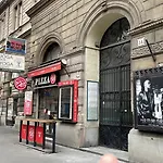 Edit\'S Place