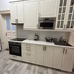 5 Room Central Apartment