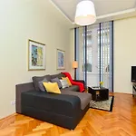 Luxury Opera Apartment