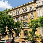 Lisianthus Apartments
